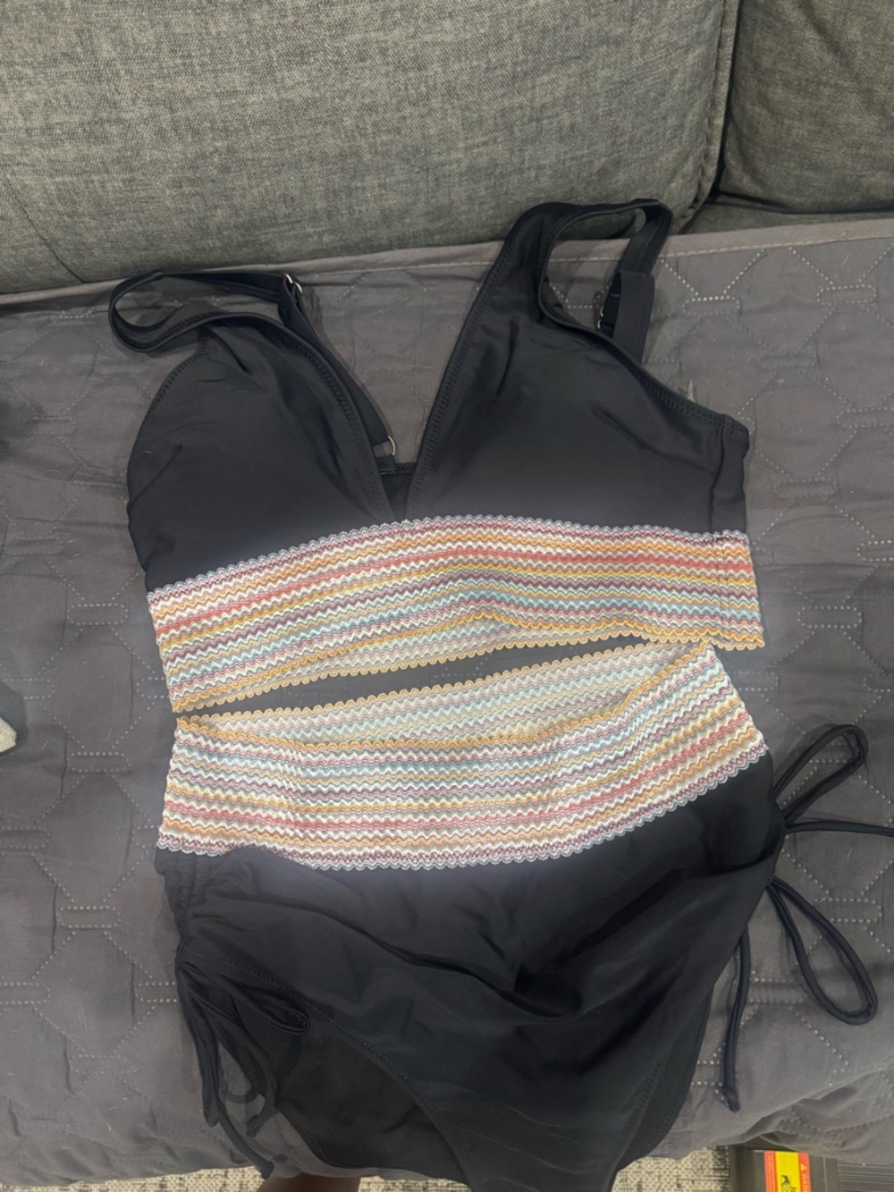 Blooming Jelly bikini medium EUC  with Multicolor Zigzag Waistband